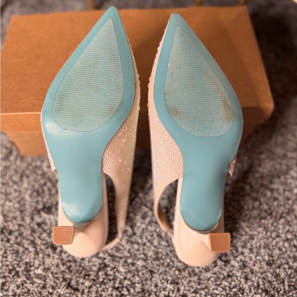 Betsey Johnson Clark Ivory Slingback Heels - Picture 4 of 7